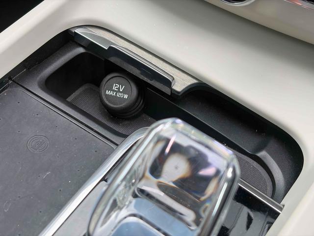 ＸＣ６０ アルティメット　Ｂ５　ＡＷＤ　ＡｐｐｌｅＣａｒＰｌａｙ　サンルーフ　ハーマンカードンサウンド　アダプティブクルーズ　白レザーシート　シートヒーター・エアコン　ステアリングヒーター　純正ナビ　ＥＴＣ　Ｂｌｕｅｔｏｏｔｈ　全方位カメラ（26枚目）