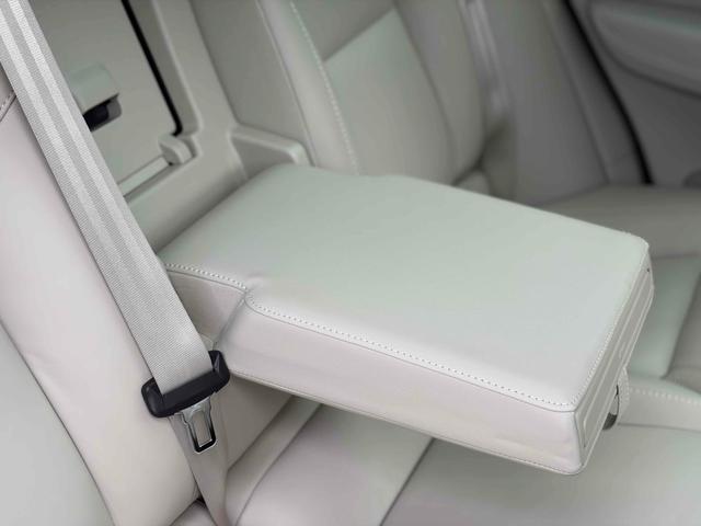 ＸＣ６０ アルティメット　Ｂ５　ＡＷＤ　ＡｐｐｌｅＣａｒＰｌａｙ　サンルーフ　ハーマンカードンサウンド　アダプティブクルーズ　白レザーシート　シートヒーター・エアコン　ステアリングヒーター　純正ナビ　ＥＴＣ　Ｂｌｕｅｔｏｏｔｈ　全方位カメラ（32枚目）