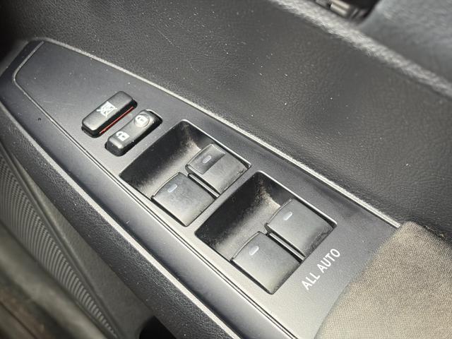 カローラフィールダー ハイブリッドＧ　ルーフレール　ＬＥＤヘッドライトＰＫＧ　シートヒーター　フルセグ地デジＴＶ　カーテンエアバッグ　ＤＶＤ　ワイヤレスキー　盗難防止　パワーウィンド　横滑防止装置　ＡＡＣ　ＡＢＳ　メモリナビ　ＥＴＣ（30枚目）