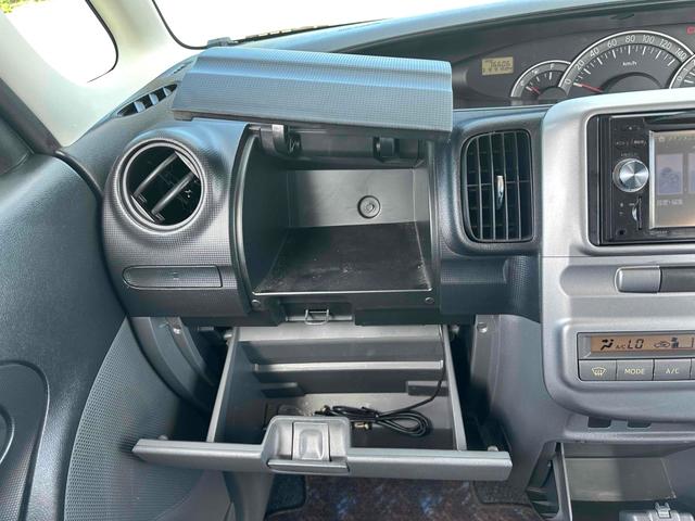タント カスタムＸ　車検整備付き　スライドドア　ナビ　スマートキー　ベンチシート　ＡＴ　ＣＤ　ＤＶＤ再生　ＵＳＢ　アルミホイール　エアコン　禁煙車　ワンオーナー（31枚目）
