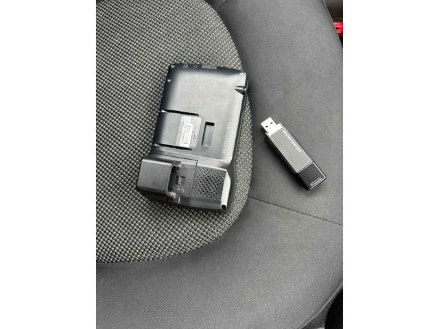 ＭＩＮＩ ワン　クロスオーバー　ＥＴＣ　ナビ　アルミホイール　キーレスエントリー　ＡＴ　盗難防止システム　ＡＢＳ　ＥＳＣ　ＣＤ　エアコン　パワーステアリング　パワーウィンドウ　取扱説明書有り　ワンオーナー車　禁煙車（13枚目）