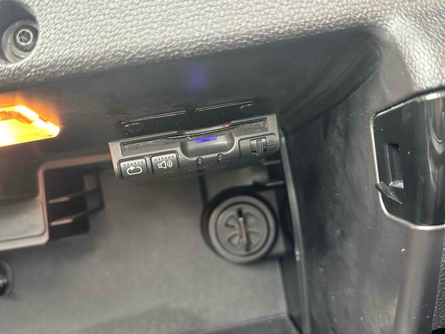 ＭＩＮＩ ワン　クロスオーバー　ＥＴＣ　ナビ　アルミホイール　キーレスエントリー　ＡＴ　盗難防止システム　ＡＢＳ　ＥＳＣ　ＣＤ　エアコン　パワーステアリング　パワーウィンドウ　取扱説明書有り　ワンオーナー車　禁煙車（23枚目）