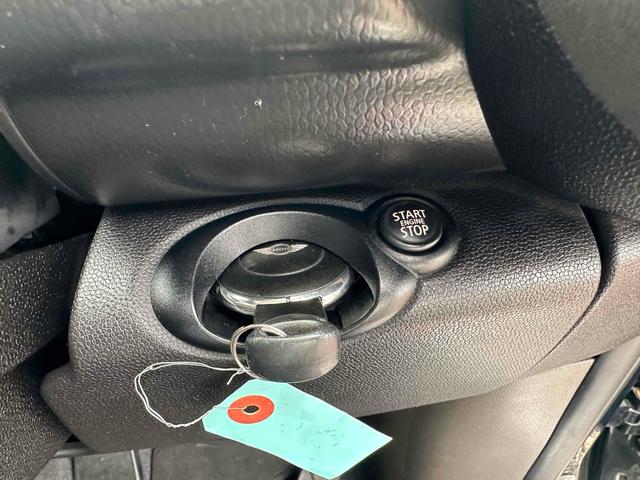 ＭＩＮＩ ワン　クロスオーバー　ＥＴＣ　ナビ　アルミホイール　キーレスエントリー　ＡＴ　盗難防止システム　ＡＢＳ　ＥＳＣ　ＣＤ　エアコン　パワーステアリング　パワーウィンドウ　取扱説明書有り　ワンオーナー車　禁煙車（26枚目）