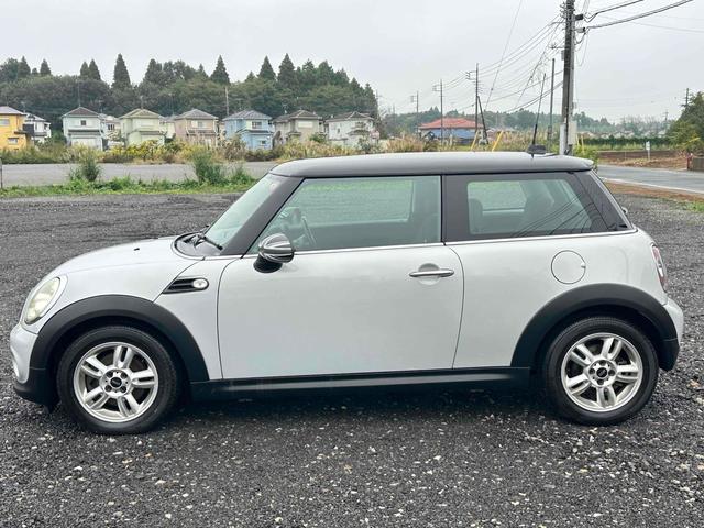 ＭＩＮＩ クーパー　ＥＴＣ　アルミホイール　オートライト　キーレスエントリー　ＡＴ　ＥＳＣ　ＣＤ　エアコン　パワーステアリング（6枚目）