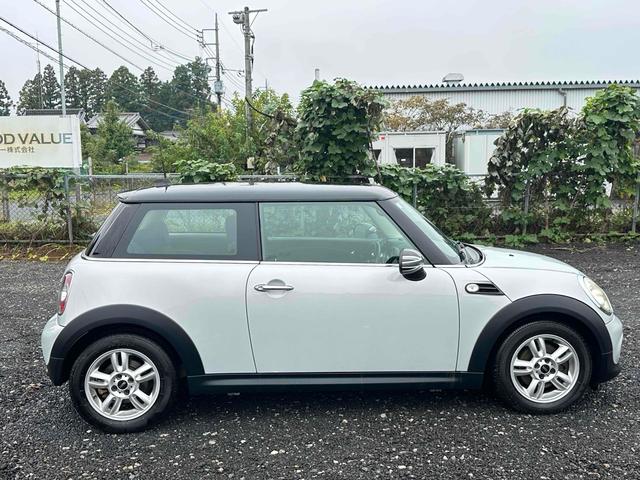 ＭＩＮＩ クーパー　ＥＴＣ　アルミホイール　オートライト　キーレスエントリー　ＡＴ　ＥＳＣ　ＣＤ　エアコン　パワーステアリング（7枚目）