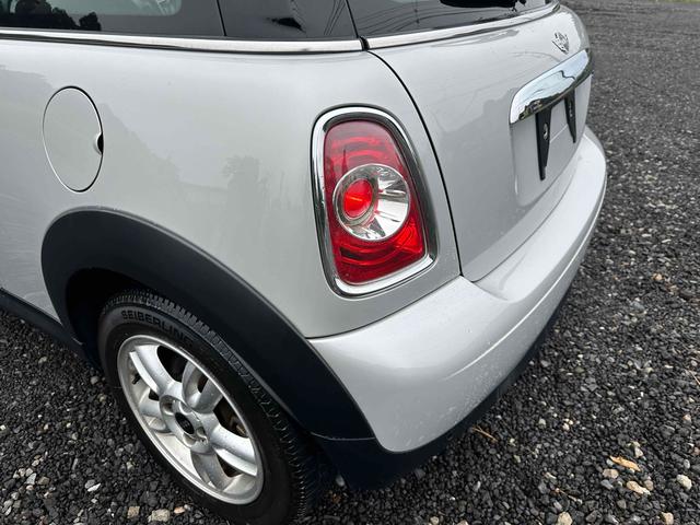 ＭＩＮＩ クーパー　ＥＴＣ　アルミホイール　オートライト　キーレスエントリー　ＡＴ　ＥＳＣ　ＣＤ　エアコン　パワーステアリング（32枚目）