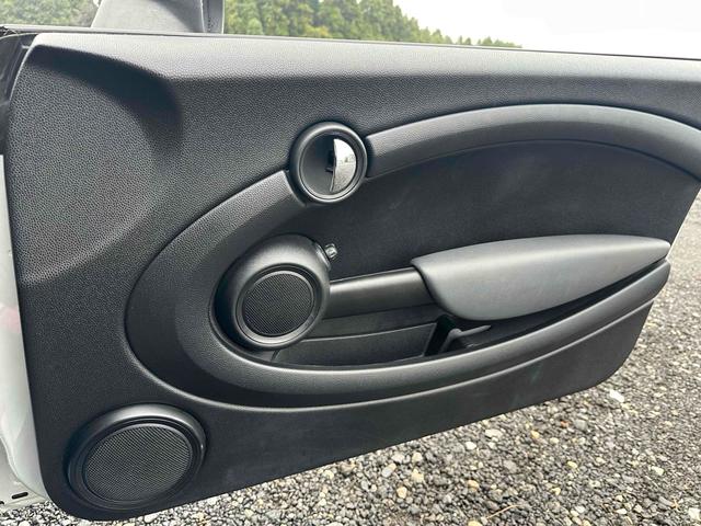 ＭＩＮＩ クーパー　ＥＴＣ　アルミホイール　オートライト　キーレスエントリー　ＡＴ　ＥＳＣ　ＣＤ　エアコン　パワーステアリング（34枚目）