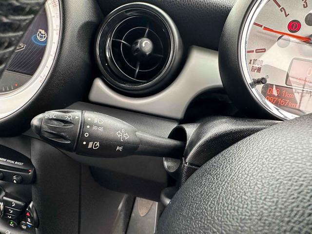 ＭＩＮＩ クーパー　ＥＴＣ　アルミホイール　オートライト　キーレスエントリー　ＡＴ　ＥＳＣ　ＣＤ　エアコン　パワーステアリング（40枚目）