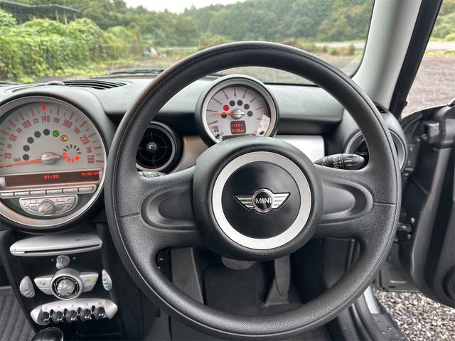 ＭＩＮＩ ワン　アルミホイール　キーレスエントリー　ＡＴ　盗難防止システム　ＡＢＳ　ＣＤ　エアコン　パワーステアリング　パワーウィンドウ　運転席エアバッグ（10枚目）