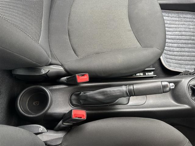 ＭＩＮＩ ワン　アルミホイール　キーレスエントリー　ＡＴ　盗難防止システム　ＡＢＳ　ＣＤ　エアコン　パワーステアリング　パワーウィンドウ　運転席エアバッグ（19枚目）