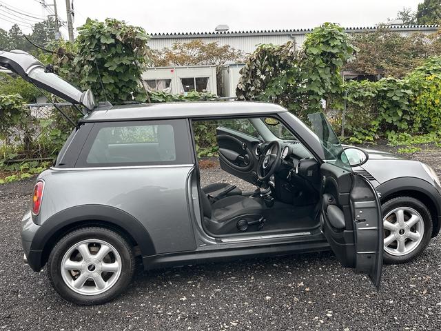 ＭＩＮＩ ワン　アルミホイール　キーレスエントリー　ＡＴ　盗難防止システム　ＡＢＳ　ＣＤ　エアコン　パワーステアリング　パワーウィンドウ　運転席エアバッグ（28枚目）