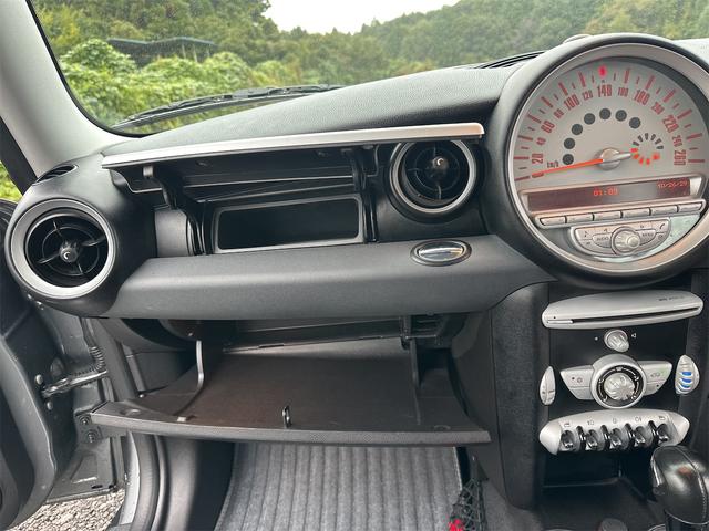 ＭＩＮＩ ワン　アルミホイール　キーレスエントリー　ＡＴ　盗難防止システム　ＡＢＳ　ＣＤ　エアコン　パワーステアリング　パワーウィンドウ　運転席エアバッグ（29枚目）