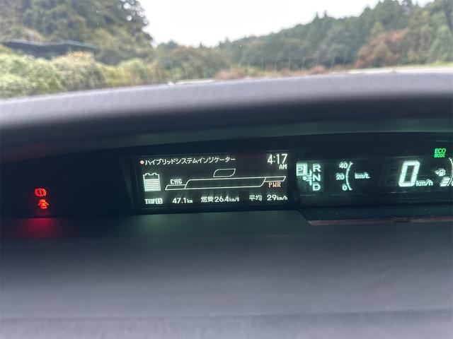 プリウス Ｓ　ＥＴＣ　バックカメラ　ナビ　ＴＶ　アルミホイール　ワンオーナー車　ＣＶＴ　スマートキー　電動格納ミラー　ＣＤ　ＤＶＤ再生　ミュージックプレイヤー接続可　Ｂｌｕｅｔｏｏｔｈ　エアコン　パワーステアリング（9枚目）