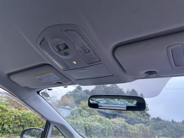 プリウス Ｓ　ＥＴＣ　バックカメラ　ナビ　ＴＶ　アルミホイール　ワンオーナー車　ＣＶＴ　スマートキー　電動格納ミラー　ＣＤ　ＤＶＤ再生　ミュージックプレイヤー接続可　Ｂｌｕｅｔｏｏｔｈ　エアコン　パワーステアリング（26枚目）