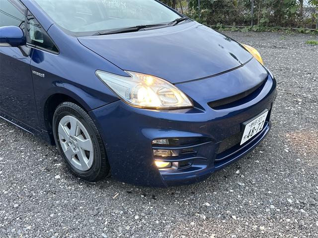 プリウス Ｓ　ＥＴＣ　バックカメラ　ナビ　ＴＶ　アルミホイール　ワンオーナー車　ＣＶＴ　スマートキー　電動格納ミラー　ＣＤ　ＤＶＤ再生　ミュージックプレイヤー接続可　Ｂｌｕｅｔｏｏｔｈ　エアコン　パワーステアリング（31枚目）