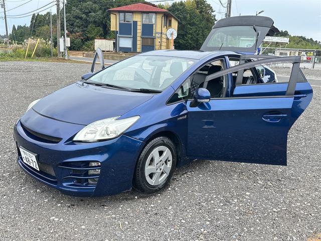 プリウス Ｓ　ＥＴＣ　バックカメラ　ナビ　ＴＶ　アルミホイール　ワンオーナー車　ＣＶＴ　スマートキー　電動格納ミラー　ＣＤ　ＤＶＤ再生　ミュージックプレイヤー接続可　Ｂｌｕｅｔｏｏｔｈ　エアコン　パワーステアリング（36枚目）