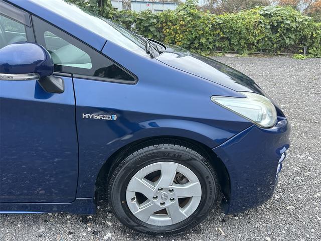 プリウス Ｓ　ＥＴＣ　バックカメラ　ナビ　ＴＶ　アルミホイール　ワンオーナー車　ＣＶＴ　スマートキー　電動格納ミラー　ＣＤ　ＤＶＤ再生　ミュージックプレイヤー接続可　Ｂｌｕｅｔｏｏｔｈ　エアコン　パワーステアリング（40枚目）