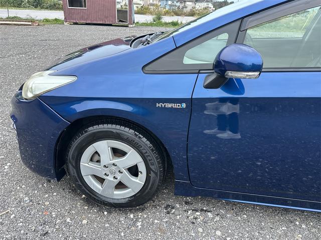 プリウス Ｓ　ＥＴＣ　バックカメラ　ナビ　ＴＶ　アルミホイール　ワンオーナー車　ＣＶＴ　スマートキー　電動格納ミラー　ＣＤ　ＤＶＤ再生　ミュージックプレイヤー接続可　Ｂｌｕｅｔｏｏｔｈ　エアコン　パワーステアリング（42枚目）