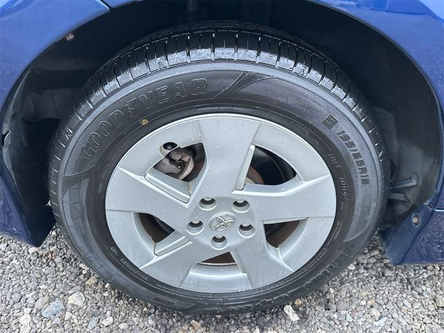 プリウス Ｓ　ＥＴＣ　バックカメラ　ナビ　ＴＶ　アルミホイール　ワンオーナー車　ＣＶＴ　スマートキー　電動格納ミラー　ＣＤ　ＤＶＤ再生　ミュージックプレイヤー接続可　Ｂｌｕｅｔｏｏｔｈ　エアコン　パワーステアリング（51枚目）