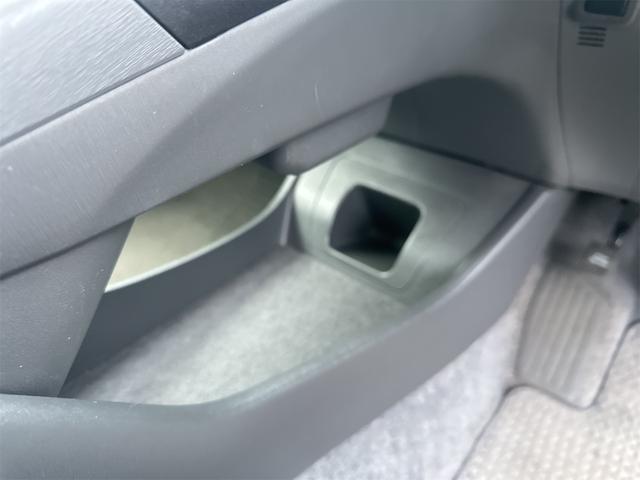 プリウス Ｓ　ＥＴＣ　バックカメラ　ナビ　ＴＶ　アルミホイール　ワンオーナー車　ＣＶＴ　スマートキー　電動格納ミラー　ＣＤ　ＤＶＤ再生　ミュージックプレイヤー接続可　Ｂｌｕｅｔｏｏｔｈ　エアコン　パワーステアリング（54枚目）