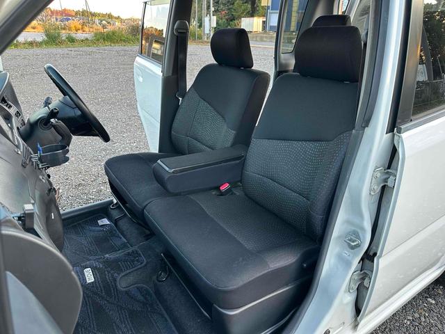 ムーヴ カスタム　Ｘ　ＥＴＣ　ナビ　ＴＶ　キーレスエントリー　電動格納ミラー　ベンチシート　ＡＴ　ＣＤ　アルミホイール　エアコン　パワーステアリング　パワーウィンドウ（14枚目）