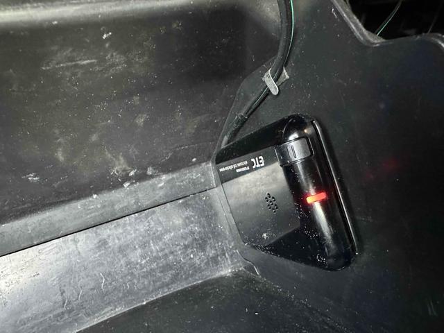 ムーヴ カスタム　Ｘ　ＥＴＣ　ナビ　ＴＶ　キーレスエントリー　電動格納ミラー　ベンチシート　ＡＴ　ＣＤ　アルミホイール　エアコン　パワーステアリング　パワーウィンドウ（21枚目）