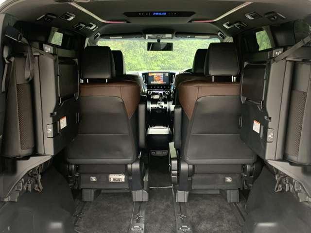 アルファード ２．５Ｓ　Ａパッケージ　タイプブラック　ＴＶ　ナビ　ＥＴＣ　電動スライドドア　ハーフレザーシート（10枚目）