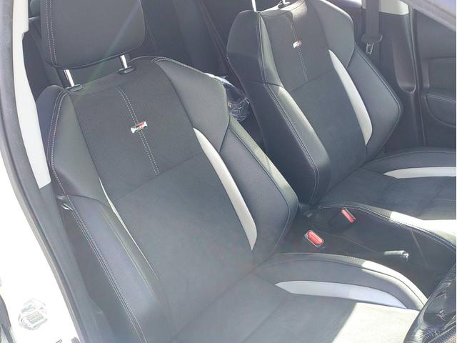 ヴィッツ ハイブリッドGRスポーツ ナビ・ETC2.0・フルセグTV・ヒートシーター付(8枚目)