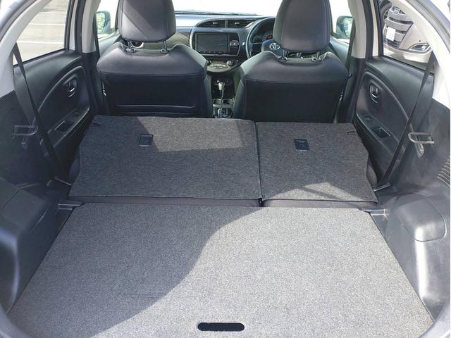 ヴィッツ ハイブリッドGRスポーツ ナビ・ETC2.0・フルセグTV・ヒートシーター付(11枚目)