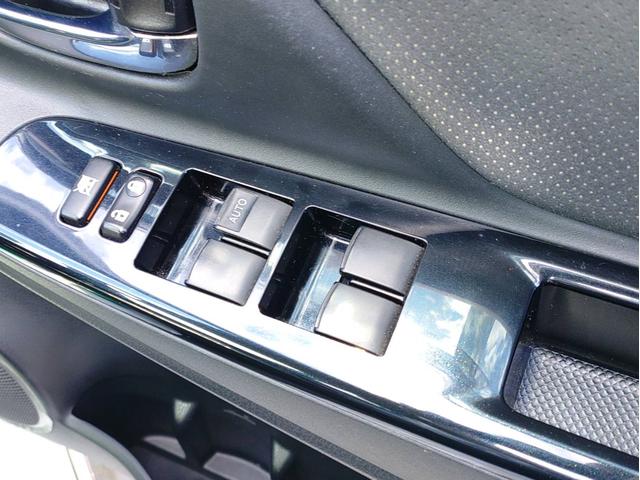 ヴィッツ ハイブリッドGRスポーツ ナビ・ETC2.0・フルセグTV・ヒートシーター付(12枚目)