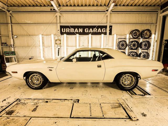 ダッジ・チャレンジャー Ｒ／Ｔ　５．２Ｌ　ＥＴＣ（4枚目）