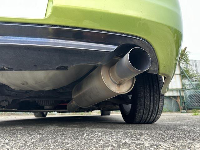 Ｓ２０００ ベースグレード　ライムグリーンメタリック　純６ＭＴ　電動ソフトトップ　トルセンＬＳＤ　ｓｐｏｏｎモノコックキャリパー　ｓｐｏｏｎラジエーターホース　ｓｐａｒｃｏシフトノブ　赤革シート＆レッドインテリア　ＥＴＣ（15枚目）