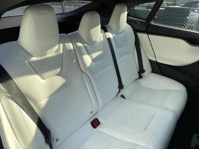 モデルS P100D ルーディクラス フルセルフドライビングケイパビリティ ハイビジビリティガラスルーフ ホワイトテスラプレミアムシート エアサスペンション 全周囲ビューカメラ オートパイロット ディーラー記録簿(15枚目)
