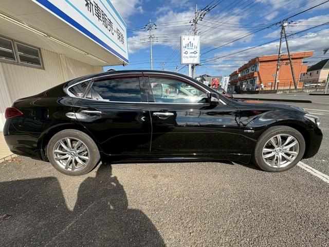 フーガハイブリッド Ａパッケージ　ナビ　ＴＶ　Ｂカメラ　ＥＴＣ　純正アルミ　電動格納ミラー（4枚目）