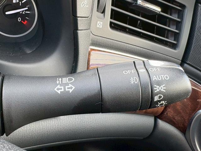 フーガハイブリッド Ａパッケージ　ナビ　ＴＶ　Ｂカメラ　ＥＴＣ　純正アルミ　電動格納ミラー（21枚目）