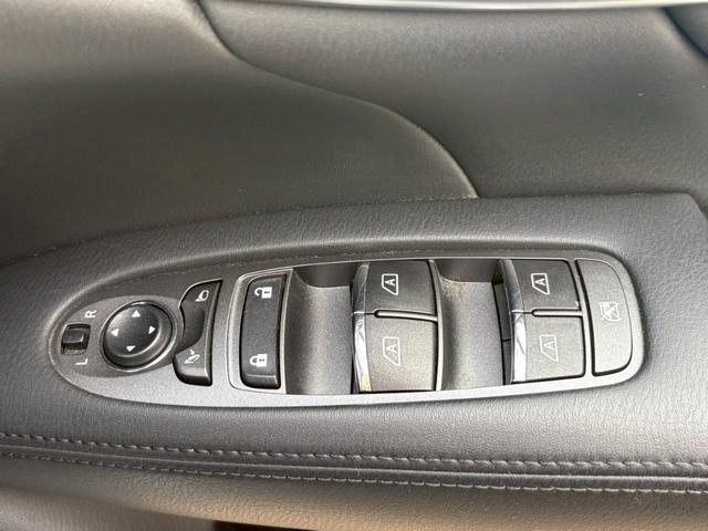 フーガハイブリッド Ａパッケージ　ナビ　ＴＶ　Ｂカメラ　ＥＴＣ　純正アルミ　電動格納ミラー（22枚目）