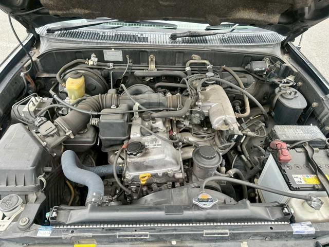 ハイラックスサーフ ＳＳＲ－Ｖ　オーバーフェンダー　社外ＡＷ　レザー調シートカバー（23枚目）