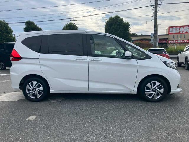 フリードハイブリッド ハイブリッド・G 純正9インチナビ フルセグTV バックモニター ETC 両側電動スライドドア ホンダセンシング(2枚目)