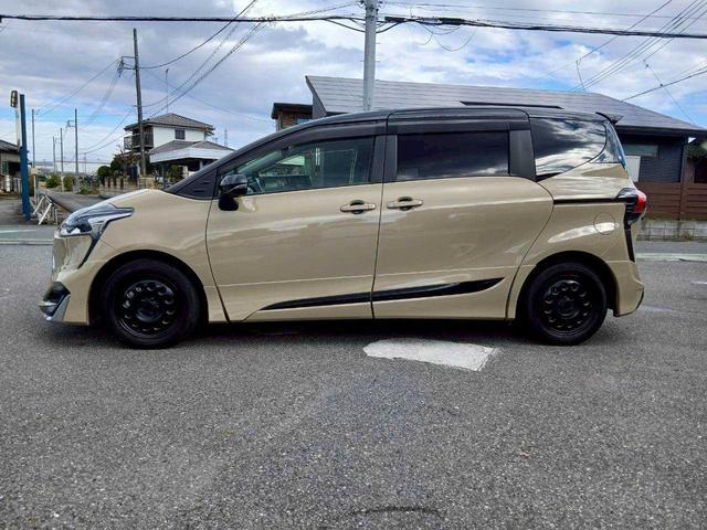 シエンタ ファンベースG 純正9インチナビ フリップダウンモニター モデリスタエアロ フルセグTV 全周囲カメラ ETC 両側電動スライドドア ツートンカラー(3枚目)