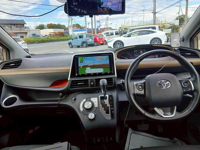 シエンタ ファンベースG 純正9インチナビ フリップダウンモニター モデリスタエアロ フルセグTV 全周囲カメラ ETC 両側電動スライドドア ツートンカラー(13枚目)