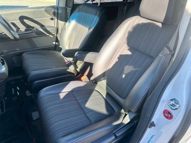 フリードハイブリッド ハイブリッド・Gホンダセンシング 純正9インチナビ フルセグTV バックモニター ETC 両側電動スライドドア ホンダセンシング シートヒーター 4WD(8枚目)