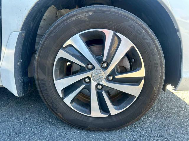 フリードハイブリッド ハイブリッド・Gホンダセンシング 純正9インチナビ フルセグTV バックモニター ETC 両側電動スライドドア ホンダセンシング シートヒーター 4WD(25枚目)