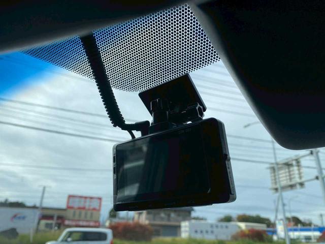 ランドクルーザープラド ＴＸ　純正９インチナビ　サンルーフ　７人乗　フルセグＴＶ　バックモニター　ＥＴＣ２．０　ドライブレコーダー（15枚目）