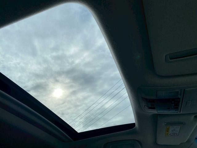 ランドクルーザープラド ＴＸ　純正９インチナビ　サンルーフ　７人乗　フルセグＴＶ　バックモニター　ＥＴＣ２．０　ドライブレコーダー（20枚目）