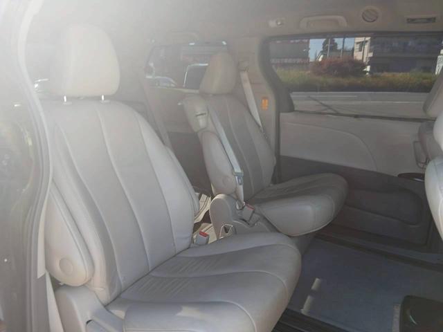 シエナ XLE ナビ 後席モニター バックモニター フルセグTV ベージュレザーシート 両側電動スライドドア ミラー型ドライブレコーダー(11枚目)