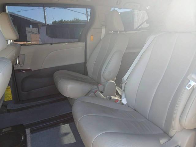 シエナ XLE ナビ 後席モニター バックモニター フルセグTV ベージュレザーシート 両側電動スライドドア ミラー型ドライブレコーダー(12枚目)