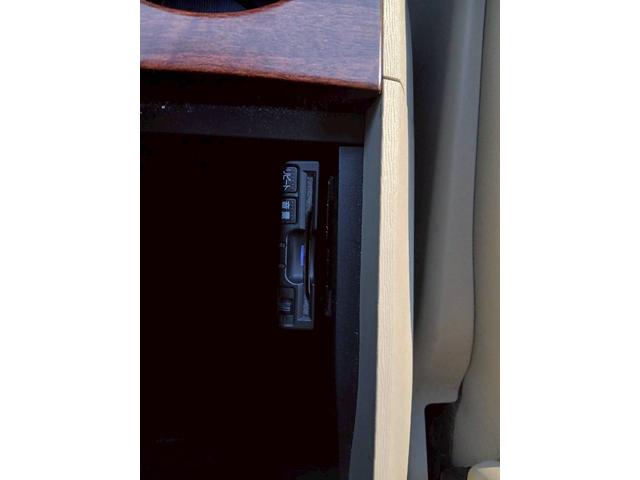 シエナ XLE ナビ 後席モニター バックモニター フルセグTV ベージュレザーシート 両側電動スライドドア ミラー型ドライブレコーダー(32枚目)