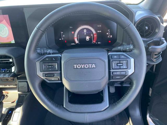 ランドクルーザー２５０ ＶＸ　丸目ヘッドライト　純正ディスプレイオーディオ　パノラミックビューモニター　ムーンルーフ　デジタルインナーミラー　ＥＴＣ　ＢＳＭ（7枚目）