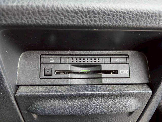 ヴォクシー ＺＳ　煌　純正９インチナビ　フルセグＴＶ　バックモニター　ＥＴＣ　両側電動スライドドア　８人乗（9枚目）