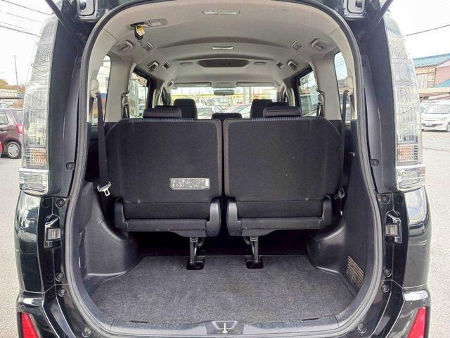 ヴォクシー ＺＳ　煌　純正９インチナビ　フルセグＴＶ　バックモニター　ＥＴＣ　両側電動スライドドア　８人乗（17枚目）